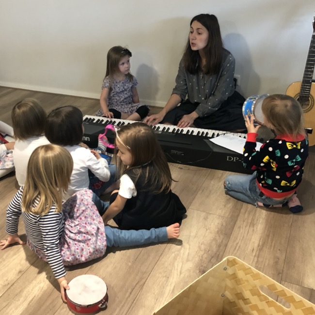 Music classes for toddlers and preschoolers - Lucky Beat